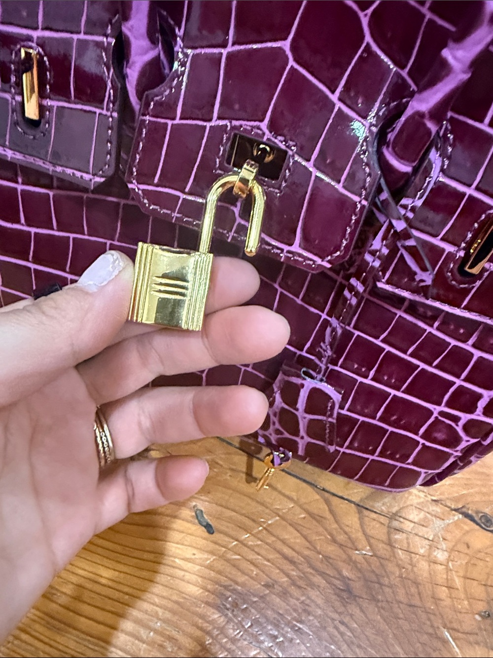 Purple Croc-Embossed Satchel Handbag with Lock Gold Hardware Purse - Picture 11 of 13